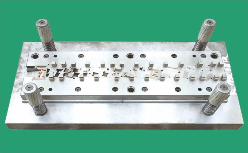 門鎖扣片成型模